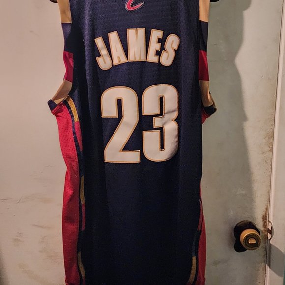Cleveland Cavaliers LeBron James Jersey - Picture 1 of 2